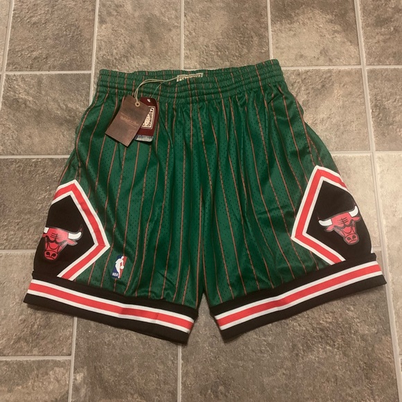 mitchell and ness green bulls shorts
